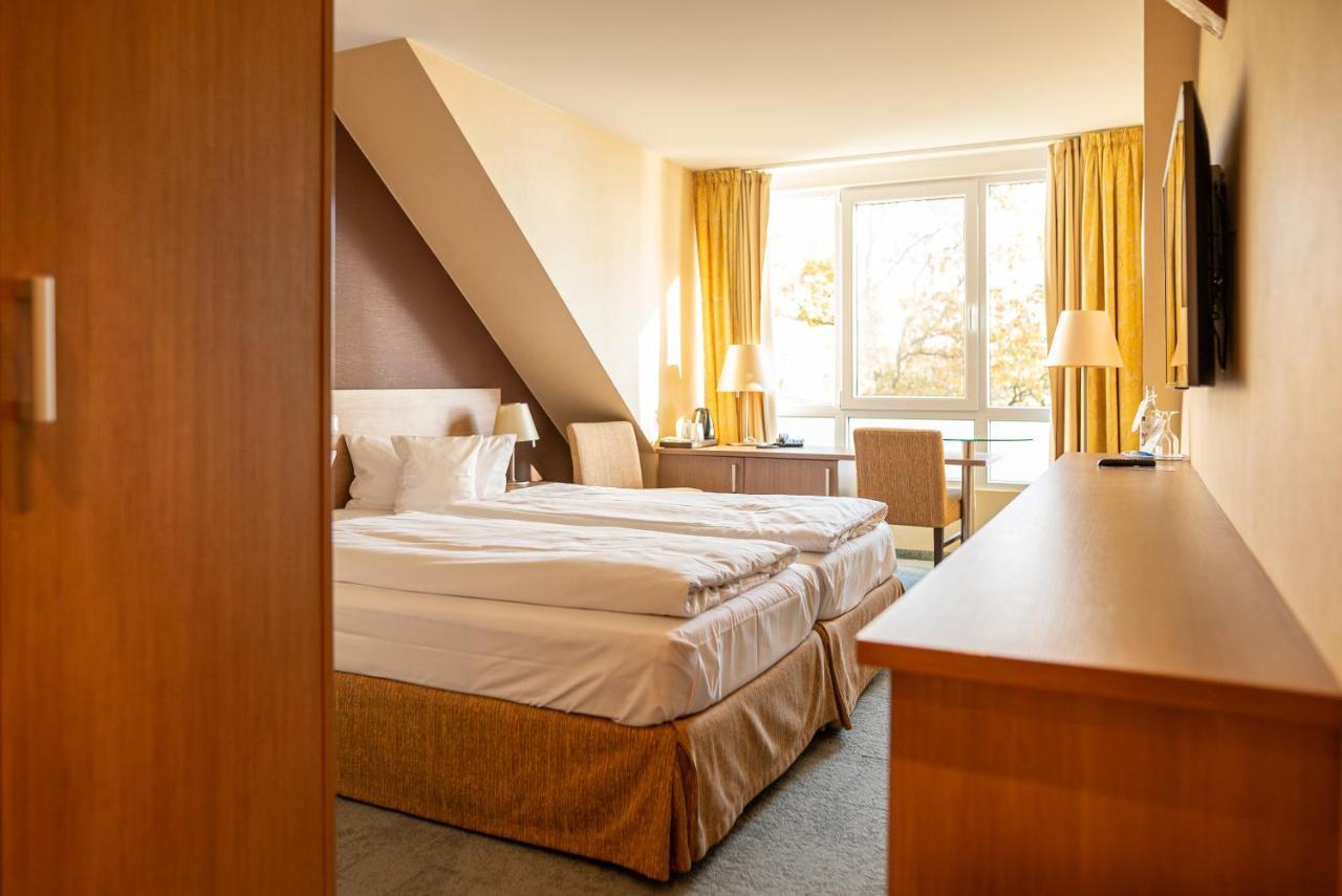 Hotel Seeblick Thuelsfeld Exterior photo
