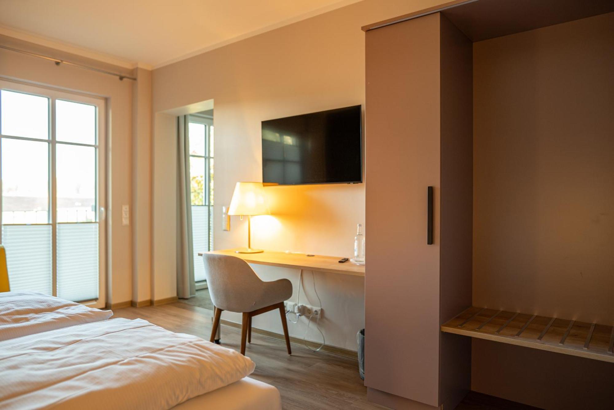 Hotel Seeblick Thuelsfeld Exterior photo